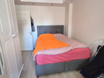 Bahçelievler Camlıkahve'de 4,Kat Asansörlü 8 Yıllık 100 m2 Ön Cephe