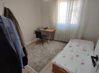 Bahçelievler Cumhuriyet'te 15 Yıllık Bina 3+1 Asansörlü 170 m2 Dubleks 