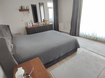 Bahçelievler Cumhuriyet'te 15 Yıllık Bina 3+1 Asansörlü 170 m2 Dubleks 