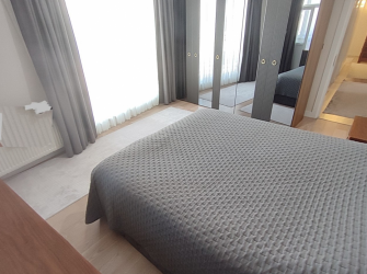 Bahçelievler Cumhuriyet'te 15 Yıllık Bina 3+1 Asansörlü 170 m2 Dubleks 