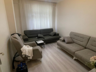 Bahçelievler Cumhuriyet'te 2,Kat Arsa Tapulu 3+1 İçi Yapılı Çift Balkonlu