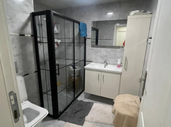 Bahçelievler Cumhuriyet'te 2,Kat Arsa Tapulu 3+1 İçi Yapılı Çift Balkonlu