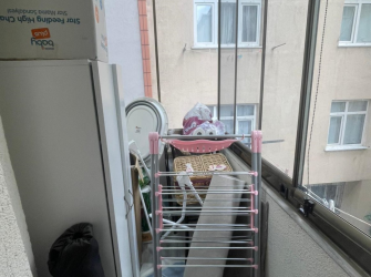 Bahçelievler Cumhuriyet'te 2,Kat Arsa Tapulu 3+1 İçi Yapılı Çift Balkonlu