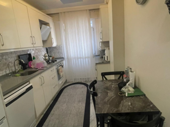 Bahçelievler Cumhuriyet'te 2,Kat Arsa Tapulu 3+1 İçi Yapılı Çift Balkonlu