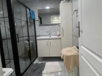 Bahçelievler Cumhuriyet'te 2,Kat Arsa Tapulu 3+1 İçi Yapılı Çift Balkonlu