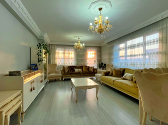 Bahçelievler'de Tek Daireli 5+1 Asansörlü Masrafsız 190 m2 Dubleks