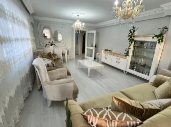 Bahçelievler'de Tek Daireli 5+1 Asansörlü Masrafsız 190 m2 Dubleks