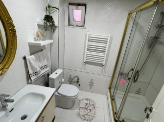 Bahçelievler'de Tek Daireli 5+1 Asansörlü Masrafsız 190 m2 Dubleks