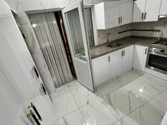 Bahçelievler'de Tek Daireli 5+1 Asansörlü Masrafsız 190 m2 Dubleks