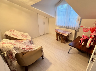 Bahçelievler'de Tek Daireli 5+1 Asansörlü Masrafsız 190 m2 Dubleks