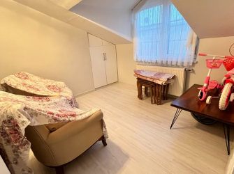 Bahçelievler'de Tek Daireli 5+1 Asansörlü Masrafsız 190 m2 Dubleks