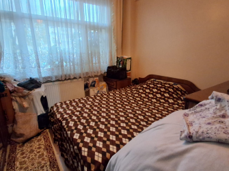 Bahçelievler Camlıkahve'de 1,Kat Kredili 3+1 Ön Cephe 100 m2 Balkonlu