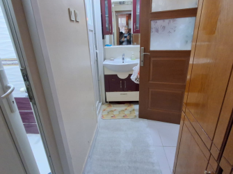 Bahçelievler Camlıkahve'de 1,Kat Kredili 3+1 Ön Cephe 100 m2 Balkonlu