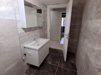 Güngören Güven'de 2,Kat Ebeveyn Banyolu 2+1 Sıfır 85 m2 Asansörlü