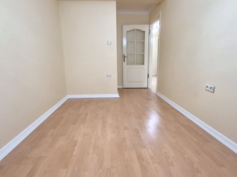 Bahçelievler Soğanlı'da 15 Yıllık 2+1 A.Mutfaklı 70 m2 Yüksek Giriş