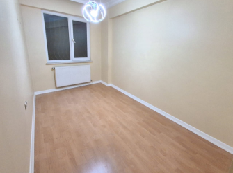 Bahçelievler Soğanlı'da 15 Yıllık 2+1 A.Mutfaklı 70 m2 Yüksek Giriş