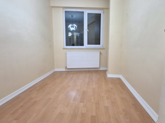 Bahçelievler Soğanlı'da 15 Yıllık 2+1 A.Mutfaklı 70 m2 Yüksek Giriş