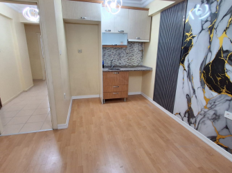 Bahçelievler Soğanlı'da 15 Yıllık 2+1 A.Mutfaklı 70 m2 Yüksek Giriş