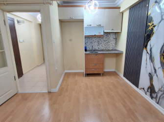 Bahçelievler Soğanlı'da 15 Yıllık 2+1 A.Mutfaklı 70 m2 Yüksek Giriş