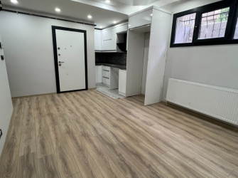 Güngören Haznedar'da 1+1 Açık Mutfaklı 50 m2 Bahçe Katı 