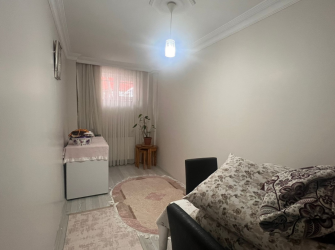 Güngören'de Tramvaya Yakın 2+1 Bahçeli 70 m2 Bahçe Katı Daire