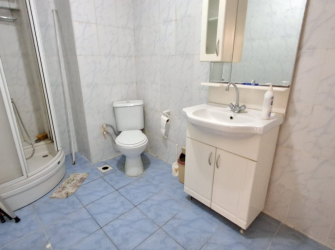 Bahçelievler Camlıkahve'de 3,Kat Balkonlu 90 m2 Ön Cephe 2+1 Daire