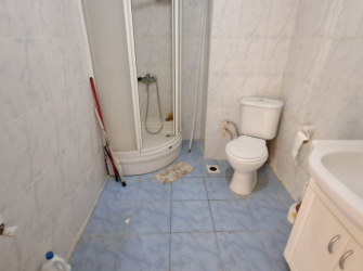 Bahçelievler Camlıkahve'de 3,Kat Balkonlu 90 m2 Ön Cephe 2+1 Daire