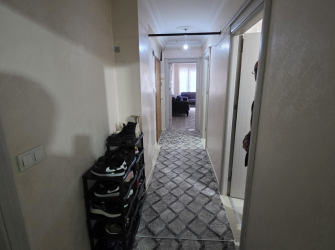 Güngören'de Katlı Otoparka Yakın 1,Kat  E.Banyolu 2+1 Ön Cephe 