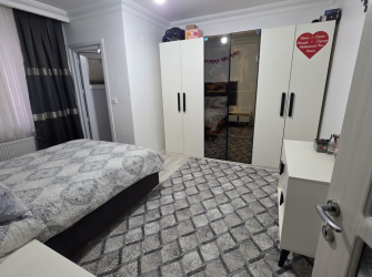 Güngören'de Katlı Otoparka Yakın 1,Kat  E.Banyolu 2+1 Ön Cephe 