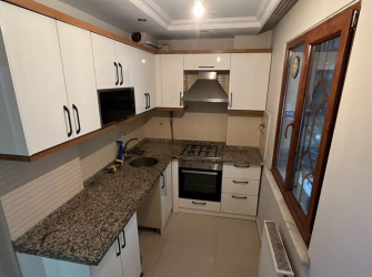 Güngören'de İlkyuva Metronun Karşısı 2+1 Balkonlu Yüksek Giriş