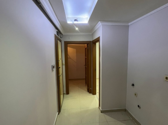 Güngören'de İlkyuva Metronun Karşısı 2+1 Balkonlu Yüksek Giriş