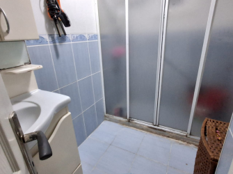 Güngören Camlıkahve'de 3+1 Kat Mülkiyetli 100 m2 Bahçe Katı 19 Yıllık