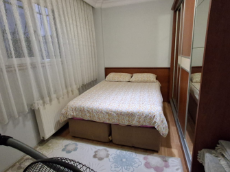 Güngören Camlıkahve'de 3+1 Kat Mülkiyetli 100 m2 Bahçe Katı 19 Yıllık