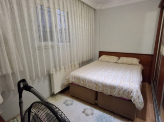 Güngören Camlıkahve'de 3+1 Kat Mülkiyetli 100 m2 Bahçe Katı 19 Yıllık