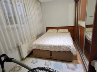 Güngören Camlıkahve'de 3+1 Kat Mülkiyetli 100 m2 Bahçe Katı 19 Yıllık