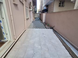 Bahçelievler Cumhuriyet Mh 2+1 Bahçeli 80 m2 Sıfır Bahçe Katı