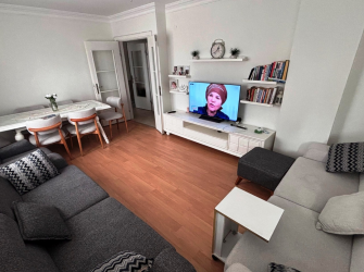 Bahçelievler'de Metroya Yakın 11 Yıllık Sitede 2+1 Satılık Daire