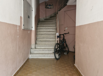 Güngören Güneştepe'de 2,Kat Ön Cephe 2+1Tramvaya Yakın 80 m2