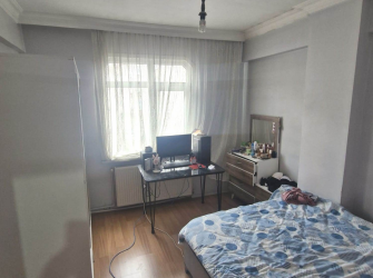 Güngören Güneştepe'de 2,Kat Ön Cephe 2+1Tramvaya Yakın 80 m2