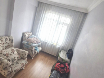 Güngören Güneştepe'de 2,Kat Ön Cephe 2+1Tramvaya Yakın 80 m2