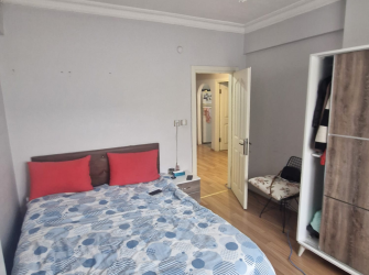 Güngören Güneştepe'de 2,Kat Ön Cephe 2+1Tramvaya Yakın 80 m2