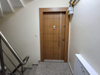 Güngören'de Tramvaya Yakın 2+1 Asansörlü 3,Kat 10 Yıllık Bina 