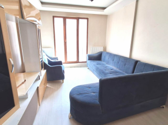 Güngören'de Tramvaya Yakın 2+1 Asansörlü 3,Kat 10 Yıllık Bina 