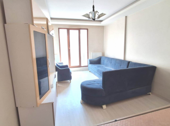 Güngören'de Tramvaya Yakın 2+1 Asansörlü 3,Kat 10 Yıllık Bina 