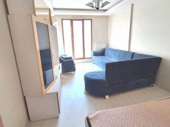 Güngören'de Tramvaya Yakın 2+1 Asansörlü 3,Kat 10 Yıllık Bina 