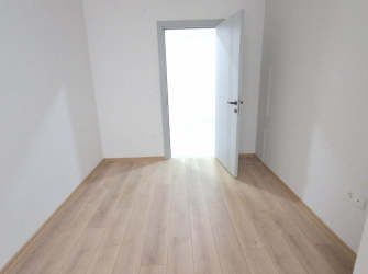 Güngören Merkez'de 1,Kat Cadde Üstü 2+1 Asansörlü 90 m2 Sıfır 