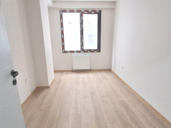 Güngören Merkez'de 1,Kat Cadde Üstü 2+1 Asansörlü 90 m2 Sıfır 