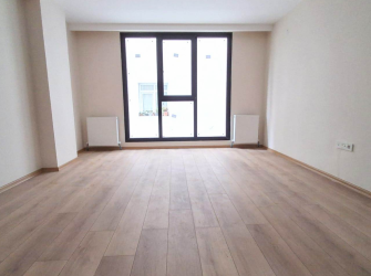 Güngören Merkez'de 1,Kat Cadde Üstü 2+1 Asansörlü 90 m2 Sıfır 