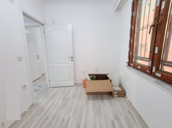 Güngören Merkez'de K.Otoparklı 2+1 Sıfır 80 m2 Yüksek Giriş