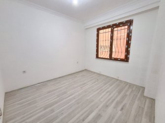 Güngören Merkez'de K.Otoparklı 2+1 Sıfır 80 m2 Yüksek Giriş